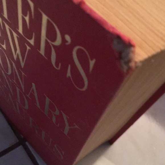 “Webster’s New Dictionary and Thesaurus” - Picture 3 of 4